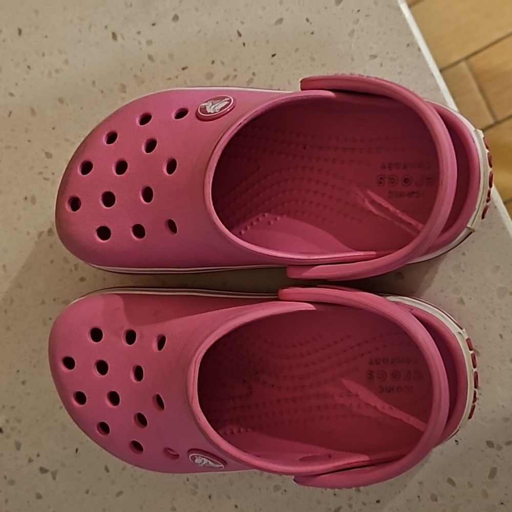 Toddler crocs